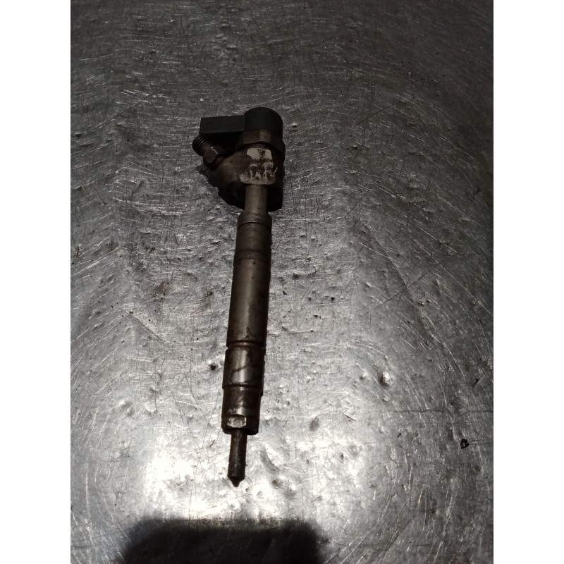 Recambio de inyector para jeep gr.cherokee (wj/wg) 2.7 crd limited referencia OEM IAM 0445110204 A6120700587 BOSCH