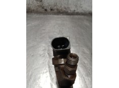 Recambio de inyector para jeep gr.cherokee (wj/wg) 2.7 crd limited referencia OEM IAM 0445110204 A6120700587 BOSCH 2