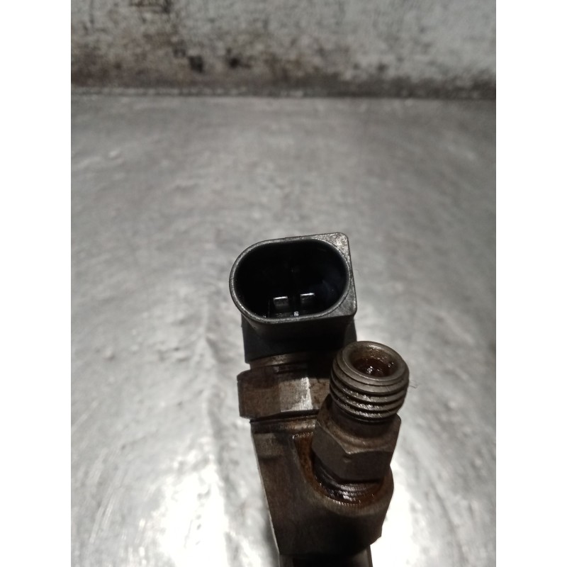 Recambio de inyector para jeep gr.cherokee (wj/wg) 2.7 crd limited referencia OEM IAM 0445110204 A6120700587 BOSCH