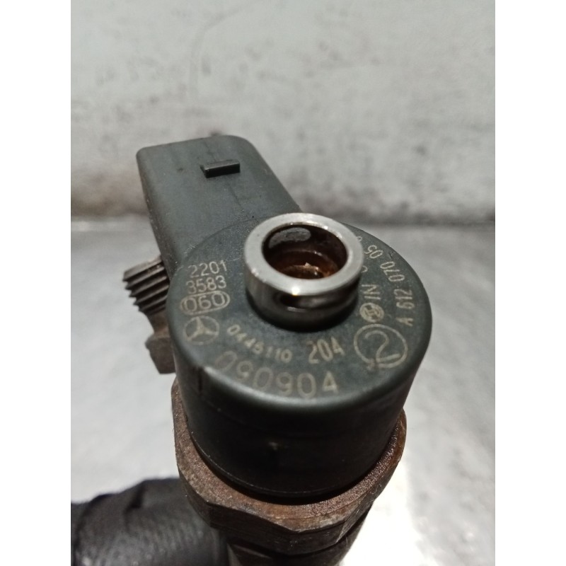 Recambio de inyector para jeep gr.cherokee (wj/wg) 2.7 crd limited referencia OEM IAM 0445110204 A6120700587 BOSCH