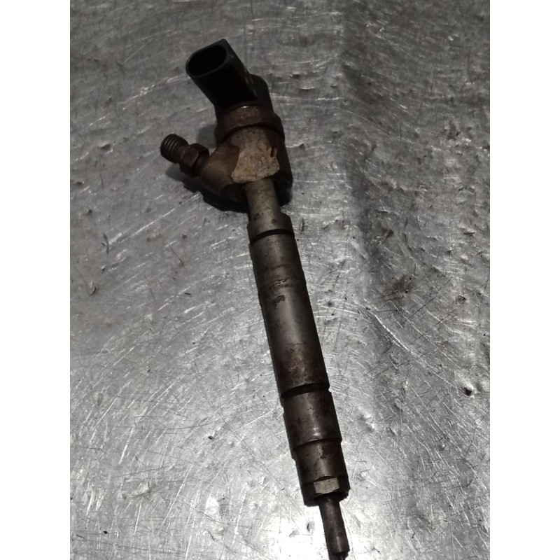 Recambio de inyector para jeep gr.cherokee (wj/wg) 2.7 crd limited referencia OEM IAM 0445110204 A6120700587 BOSCH