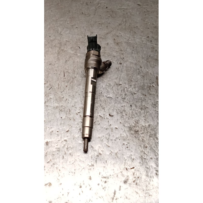 Recambio de inyector para land rover discovery v (l462) 2.0 sd4 4x4 referencia OEM IAM G4D39K546BB 0445110701 BOSCH