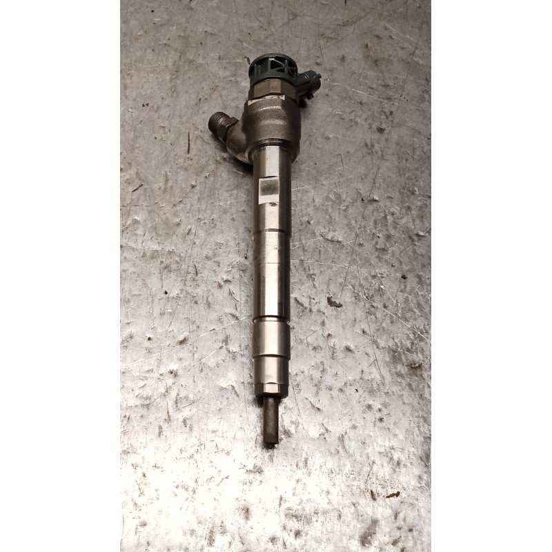 Recambio de inyector para land rover discovery v (l462) 2.0 sd4 4x4 referencia OEM IAM G4D39K546BB 0445110701 BOSCH