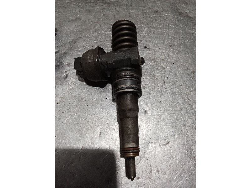 Recambio de inyector para skoda octavia ii (1z3) 1.9 tdi referencia OEM IAM 038130073AG BOSCH 0414720215