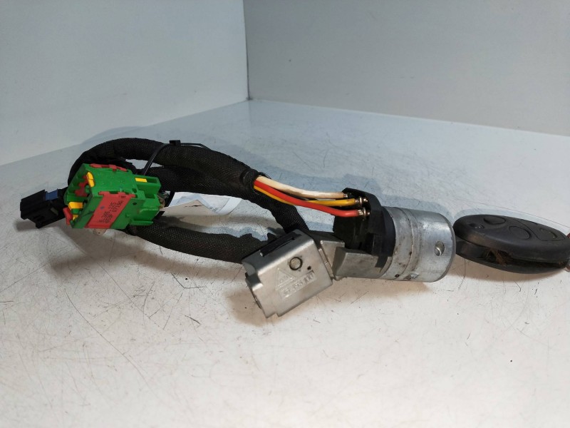 Recambio de conmutador de arranque para peugeot 807 sr pack referencia OEM IAM 36353100  