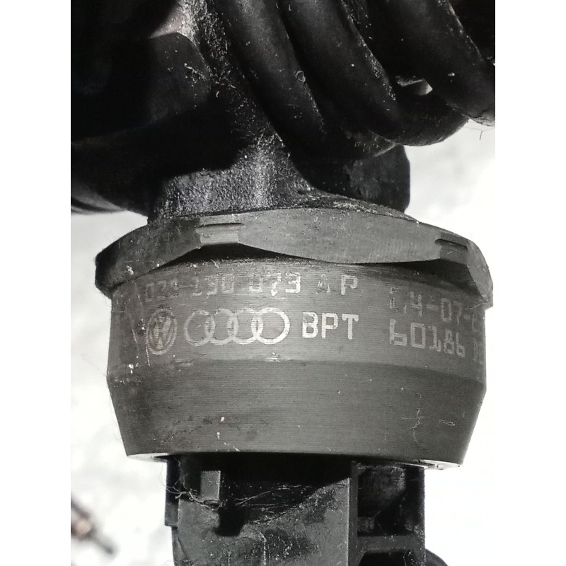 Recambio de inyector para volkswagen caddy iii furgoneta/monovolumen (2ka, 2kh, 2ca, 2ch) 2.0 sdi referencia OEM IAM 038130073AP