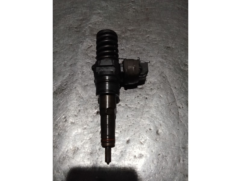 Recambio de inyector para volkswagen caddy iii furgoneta/monovolumen (2ka, 2kh, 2ca, 2ch) 2.0 sdi referencia OEM IAM 038130073AF