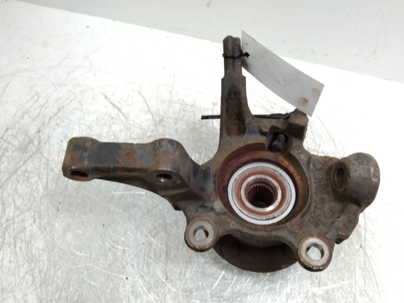 Recambio de mangueta delantera derecha para nissan almera tino (v10m) acenta referencia OEM IAM   