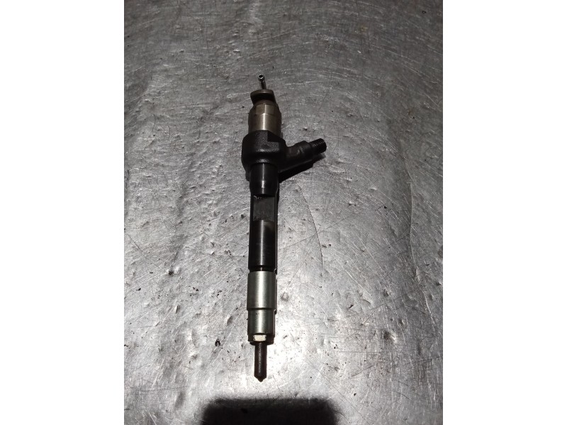 Recambio de inyector para mazda 3 lim. (bl) luxury referencia OEM IAM 001012K0569 22CRDI 2009