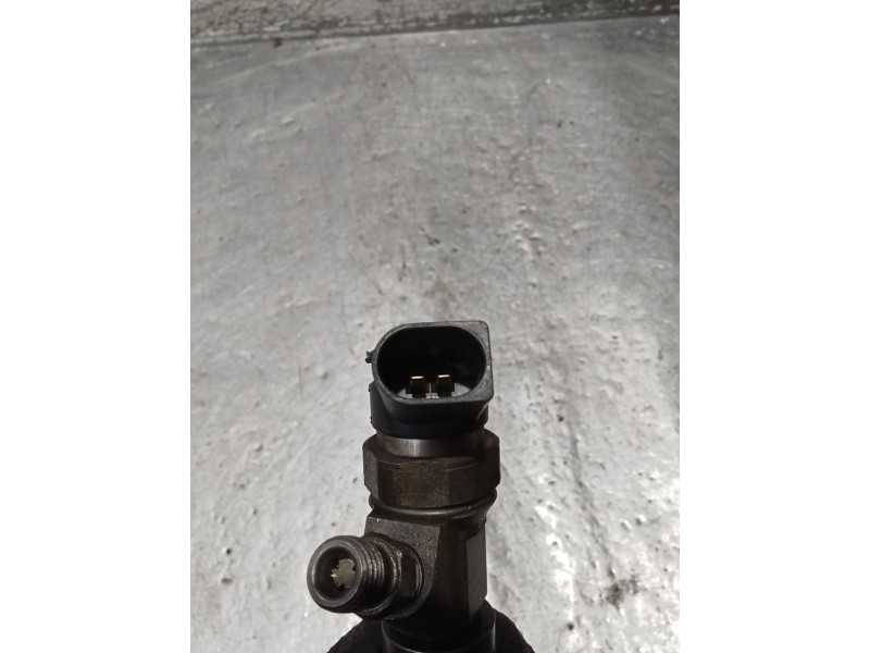 Recambio de inyector para bmw 3 compact (e46) 320 td referencia OEM IAM 0445110080 7788609 BOSCH