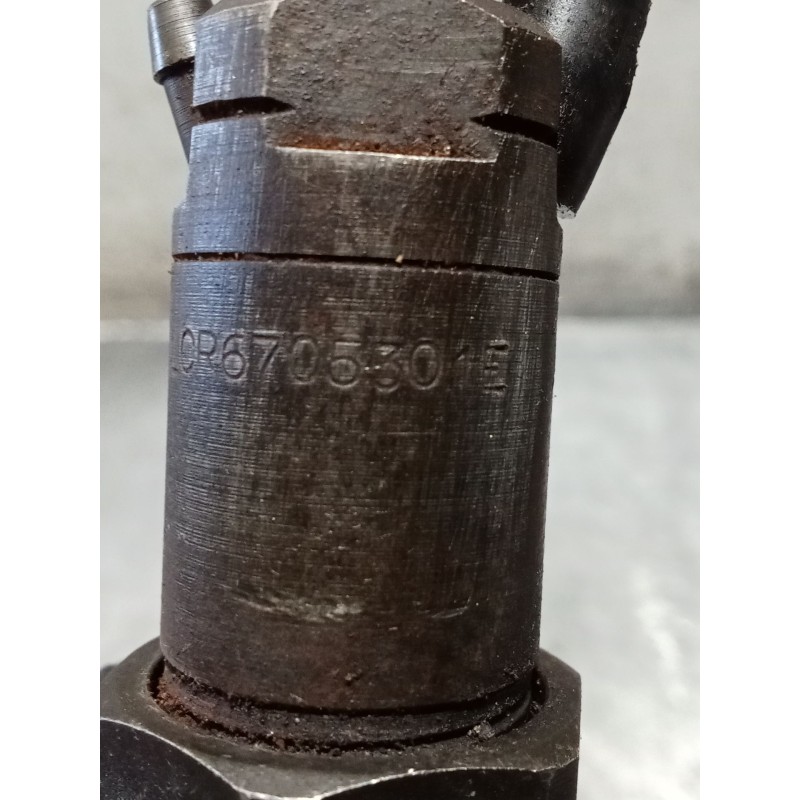 Recambio de inyector para ford mondeo i turnier (bnp) 1.8 td referencia OEM IAM LCR6705301E  LUCAS