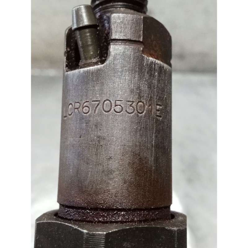 Recambio de inyector para ford mondeo i turnier (bnp) 1.8 td referencia OEM IAM LCR6705301E  LUCAS