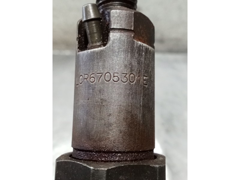 Recambio de inyector para ford mondeo i turnier (bnp) 1.8 td referencia OEM IAM LCR6705301E  LUCAS