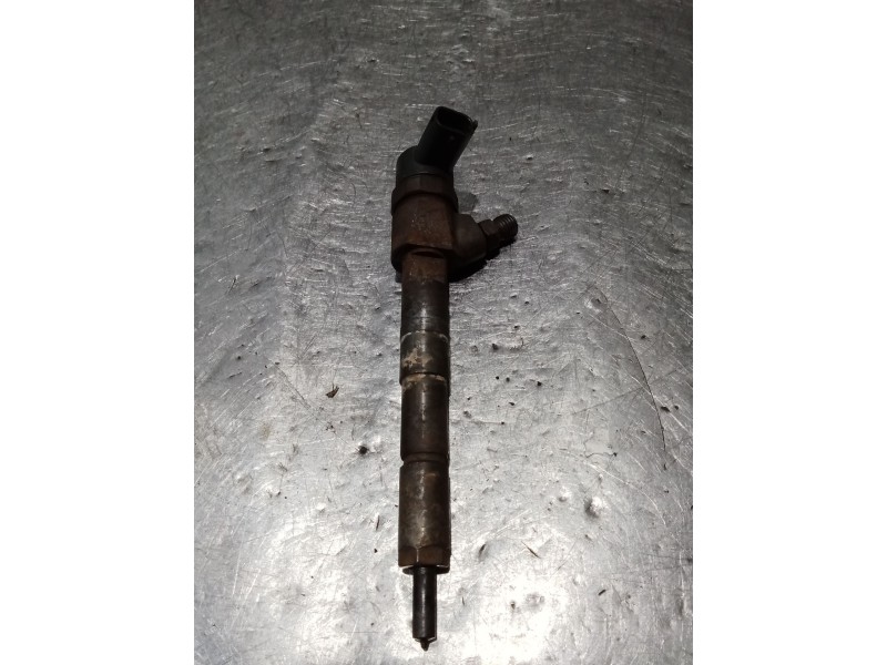 Recambio de inyector para alfa romeo gt (937_) 1.9 jtd (937cxn1b) referencia OEM IAM 0445110111 2113313058514 BOSCH