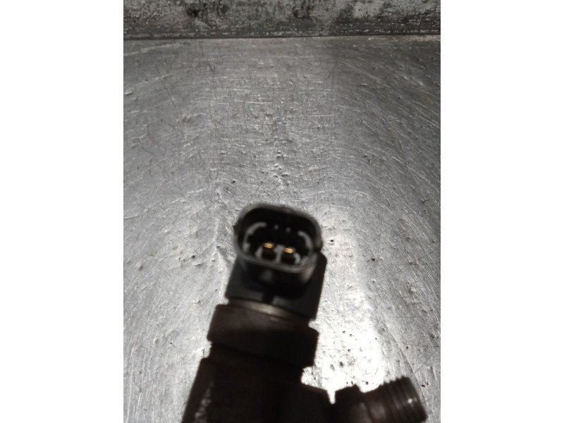 Recambio de inyector para alfa romeo gt (937_) 1.9 jtd (937cxn1b) referencia OEM IAM 0445110111 2113313058514 BOSCH