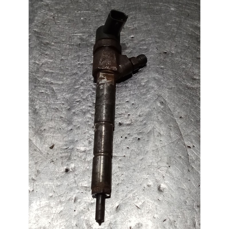 Recambio de inyector para alfa romeo gt (937_) 1.9 jtd (937cxn1b) referencia OEM IAM 0445110111 2102306958514 BOSCH