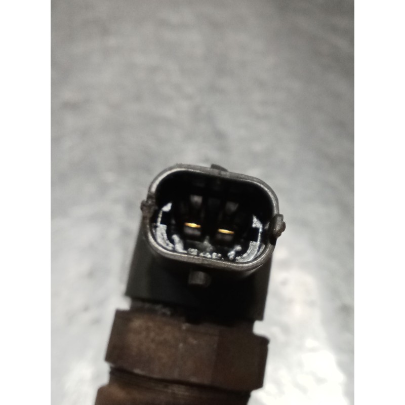 Recambio de inyector para alfa romeo gt (937_) 1.9 jtd (937cxn1b) referencia OEM IAM 0445110111 2102306958514 BOSCH