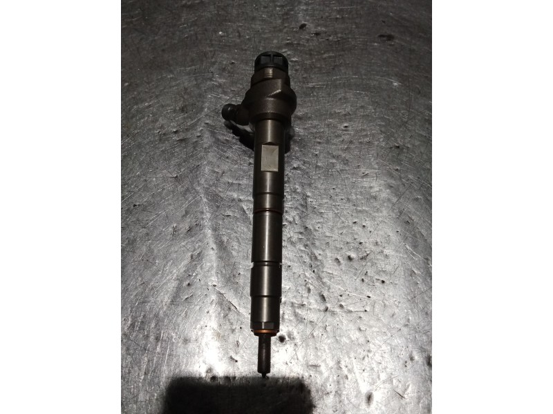 Recambio de inyector para seat alhambra (710, 711) 2.0 tdi referencia OEM IAM 0445110369 03L130277J BOSCH