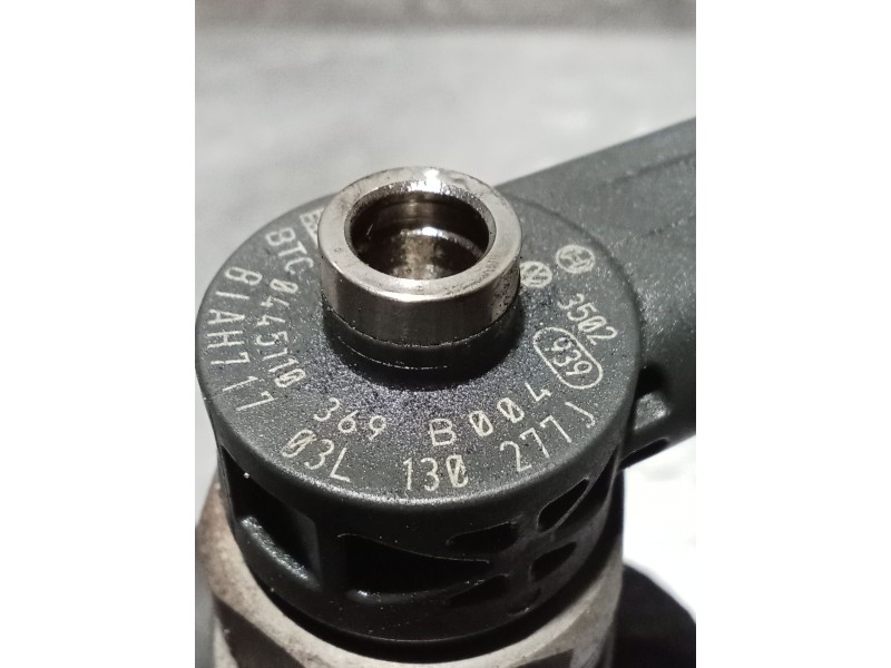 Recambio de inyector para seat alhambra (710, 711) 2.0 tdi referencia OEM IAM 0445110369 03L130277J BOSCH