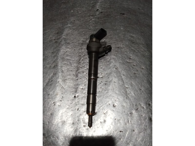Recambio de inyector para seat alhambra (710, 711) 2.0 tdi referencia OEM IAM 0445110369 03L130277J BOSCH