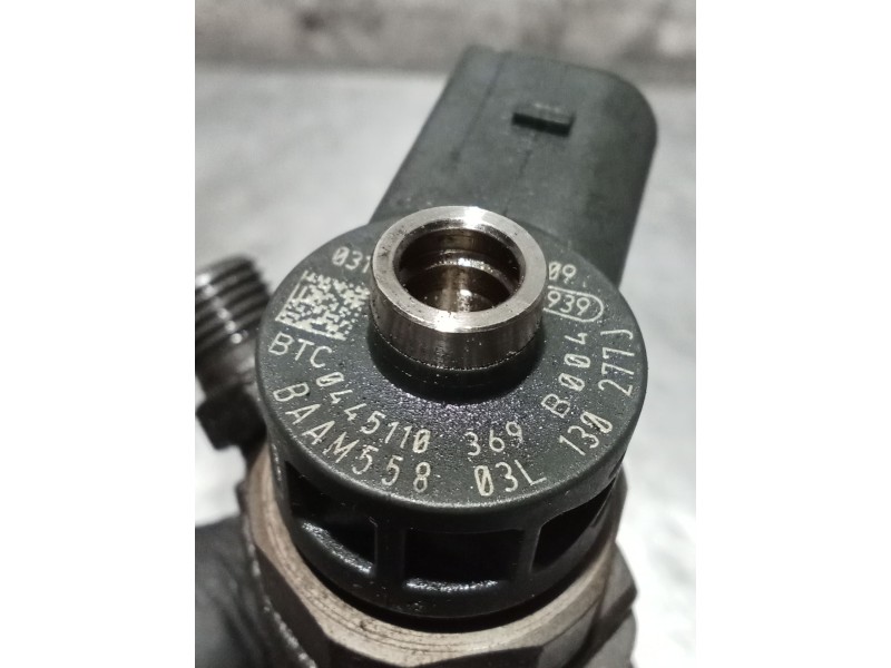 Recambio de inyector para seat alhambra (710, 711) 2.0 tdi referencia OEM IAM 0445110369 03L130277J BOSCH