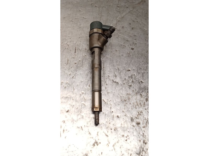 Recambio de inyector para opel corsa e color edition ecoflex referencia OEM IAM 0445110 618  BOSCH