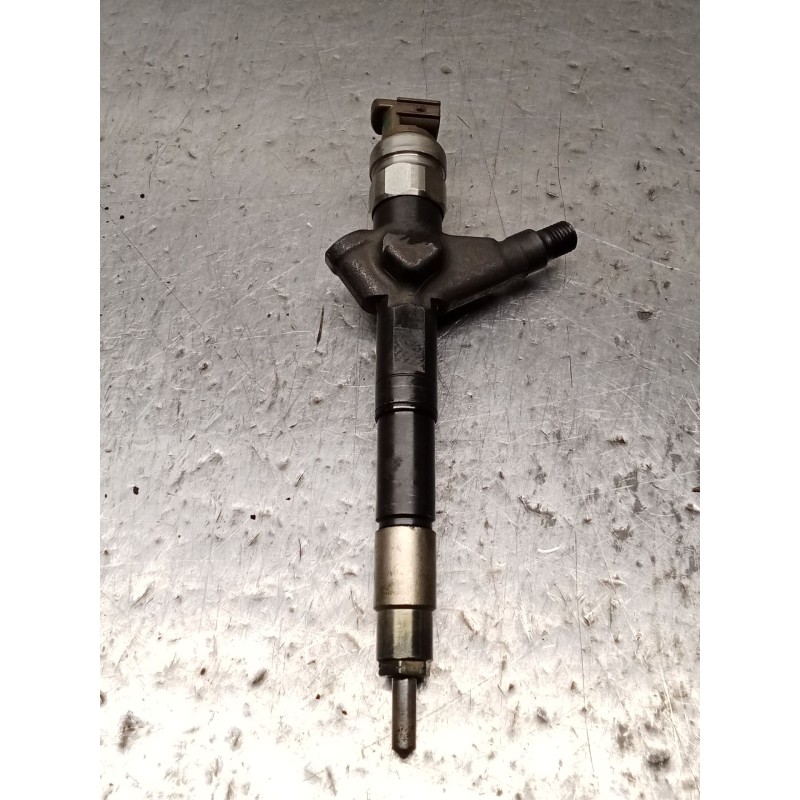 Recambio de inyector para nissan cabstar (f24m, f24w) 35.13 dci, 45.13 dci 2.5 (f24m) referencia OEM IAM 16600MB40A DENSO 06