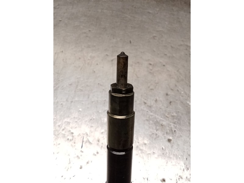 Recambio de inyector para nissan cabstar (f24m, f24w) 35.13 dci, 45.13 dci 2.5 (f24m) referencia OEM IAM 16600MB40A DENSO 06