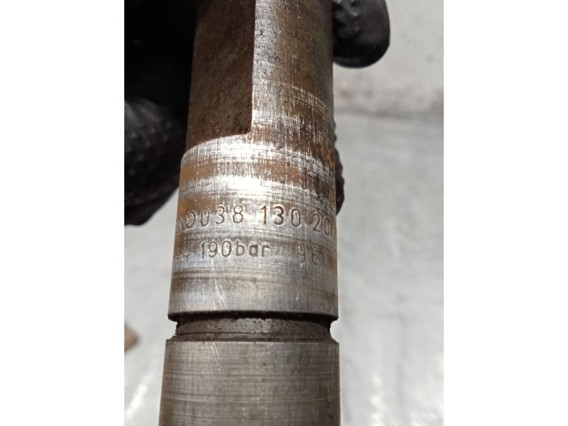 Recambio de inyector para volkswagen golf iv (1j1) 1.9 tdi referencia OEM IAM 038130201  98