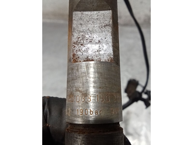 Recambio de inyector para volkswagen golf iv (1j1) 1.9 tdi referencia OEM IAM 038130201  98