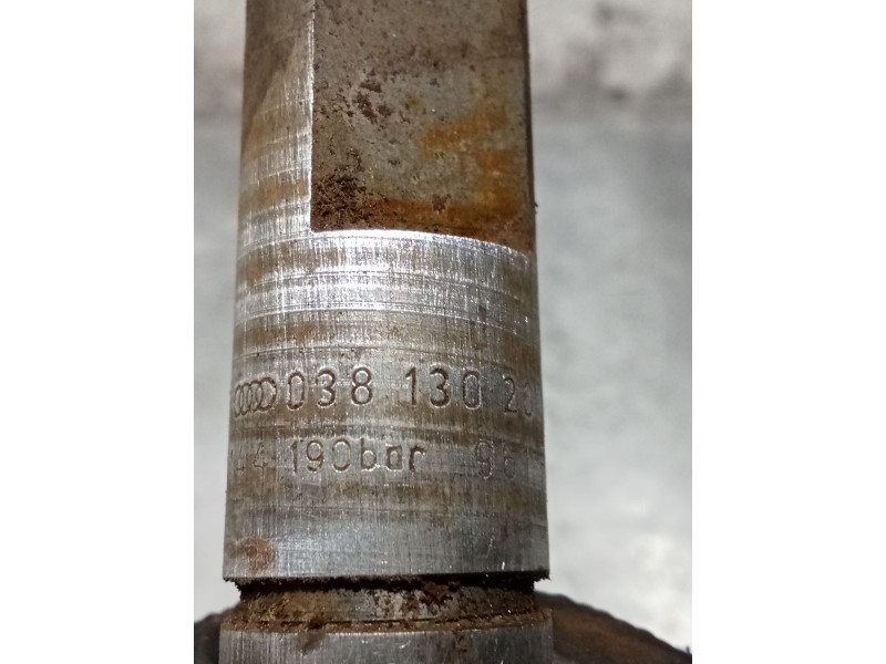 Recambio de inyector para volkswagen golf iv (1j1) 1.9 tdi referencia OEM IAM 038130201  98