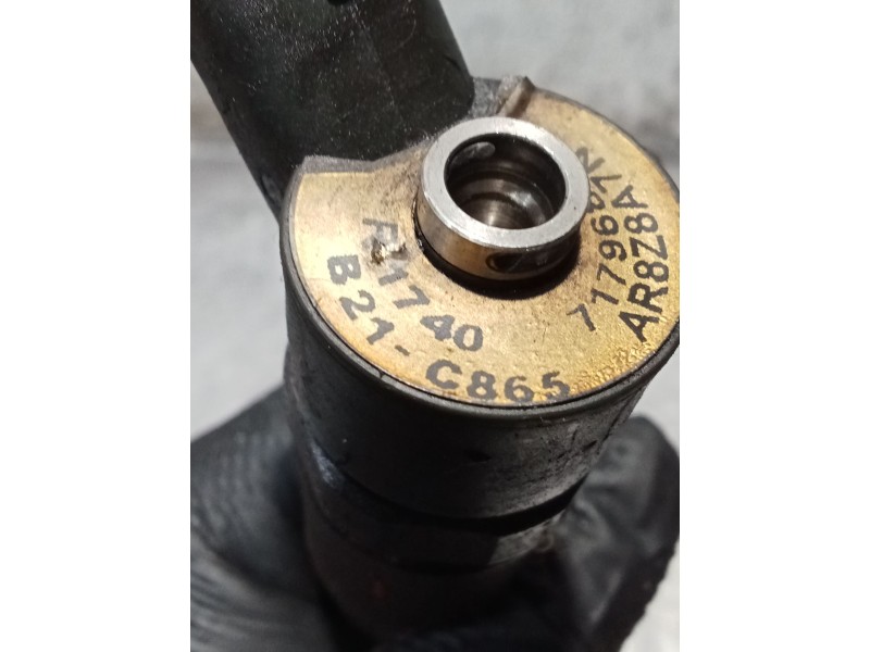 Recambio de inyector para fiat ducato furgoneta (250_) 130 multijet 2,3 d 4x4 referencia OEM IAM 7179682 AR8Z8A7N R1740