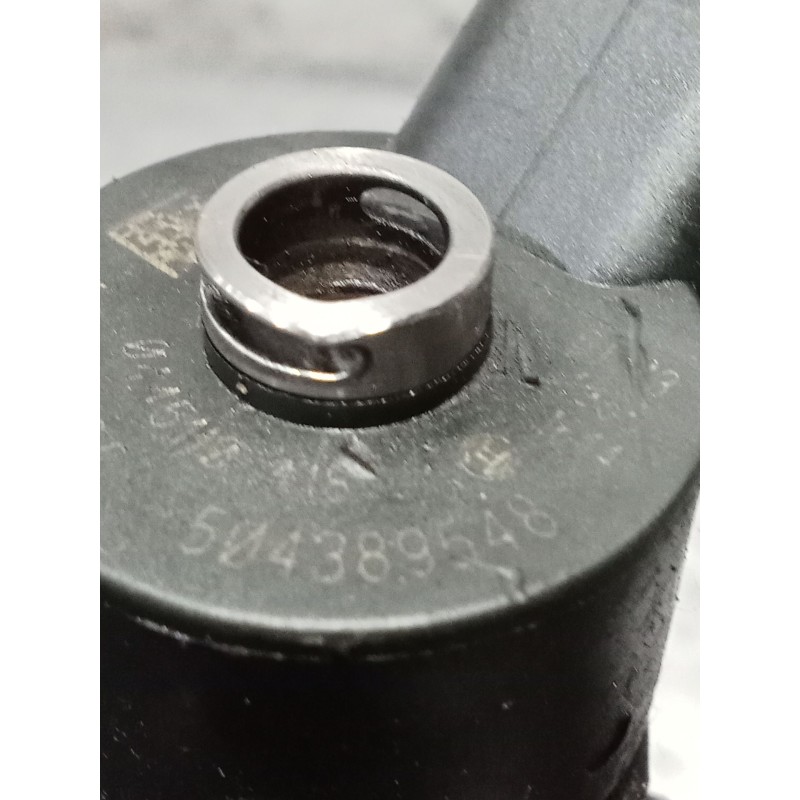 Recambio de inyector para fiat ducato furgoneta (250_) 130 multijet 2,3 d 4x4 referencia OEM IAM 0445110418 504389548 BOSCH