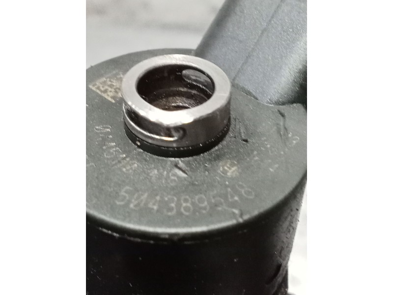 Recambio de inyector para fiat ducato furgoneta (250_) 130 multijet 2,3 d 4x4 referencia OEM IAM 0445110418 504389548 BOSCH