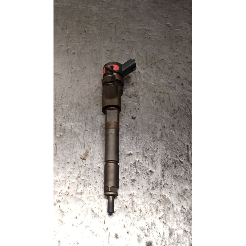 Recambio de inyector para toyota yaris (ncp1/nlp1/scp1) 1.4 turbodiesel cat referencia OEM IAM 0445110214 236700N020 BOSCH