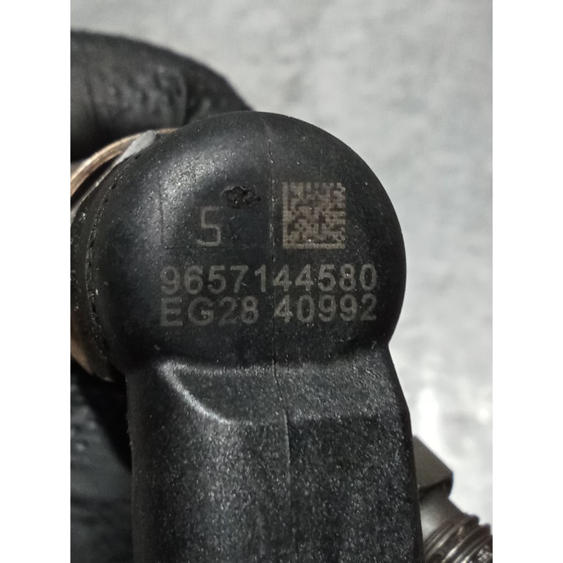 Recambio de inyector para peugeot 407 (6d_) 2.0 hdi 135 (6drhrh, 6drhre, 6drhrg, 6drhrj) referencia OEM IAM 9657144580  