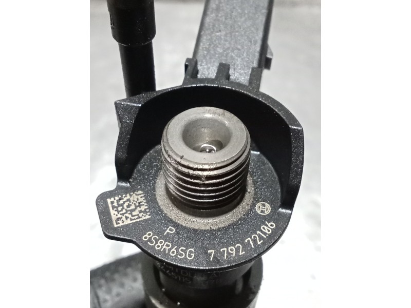 Recambio de inyector para bmw x3 (e83) 3.0 d referencia OEM IAM 779272106 0445115070 BOSCH
