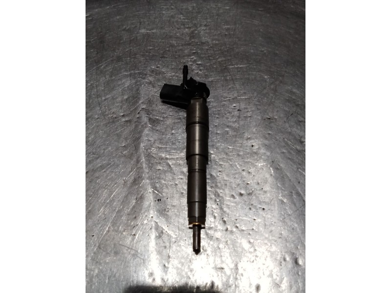 Recambio de inyector para bmw x3 (e83) 3.0 d referencia OEM IAM 779272106 0445115070 BOSCH