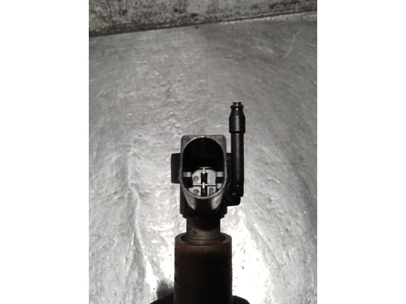 Recambio de inyector para bmw x3 (e83) 3.0 d referencia OEM IAM 779272106 0445115070 BOSCH