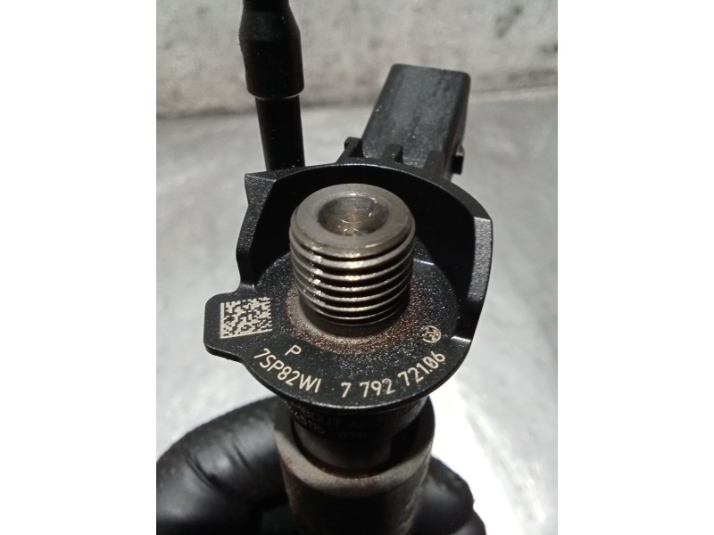 Recambio de inyector para bmw x3 (e83) 3.0 d referencia OEM IAM 779272106 0445115070 BOSCH