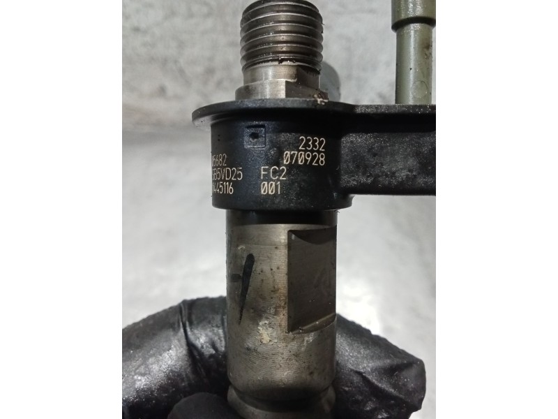 Recambio de inyector para bmw 5 (e60) 520 d referencia OEM IAM 779787705 0445116 BOSCH