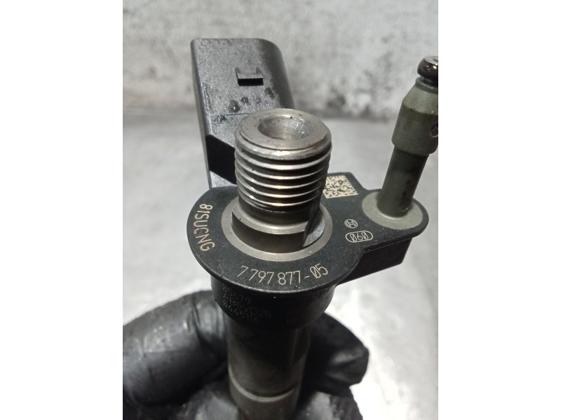 Recambio de inyector para bmw 5 (e60) 520 d referencia OEM IAM 779787705 0445116 BOSCH