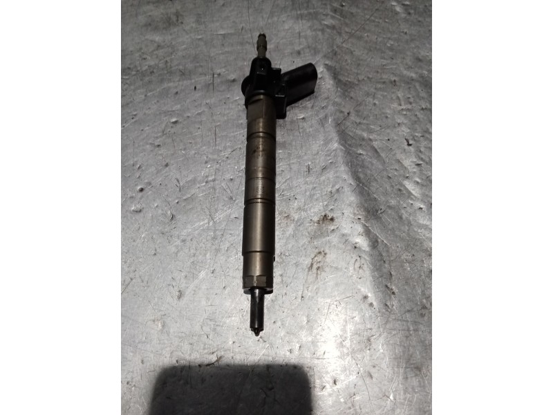 Recambio de inyector para bmw 5 (e60) 520 d referencia OEM IAM 779787705 0445116 BOSCH