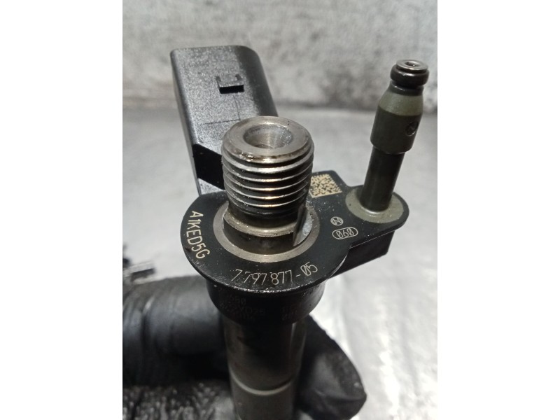 Recambio de inyector para bmw 5 (e60) 520 d referencia OEM IAM 779787705 0445116 BOSCH