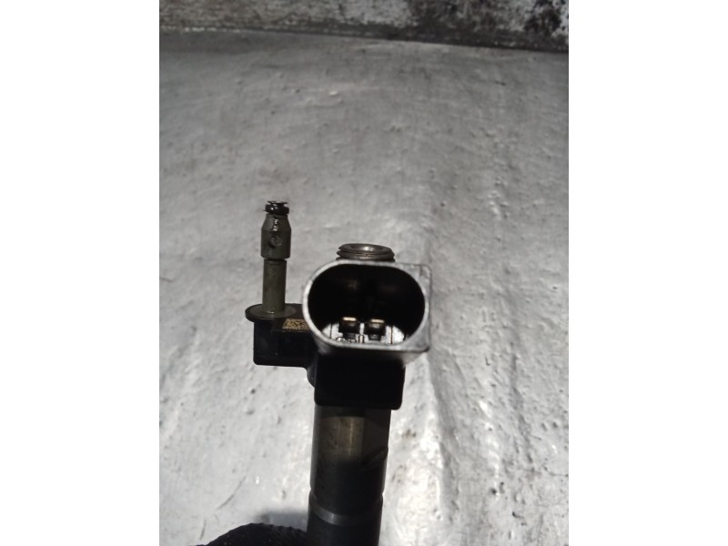 Recambio de inyector para bmw 5 (e60) 520 d referencia OEM IAM 779787705 0445116 BOSCH