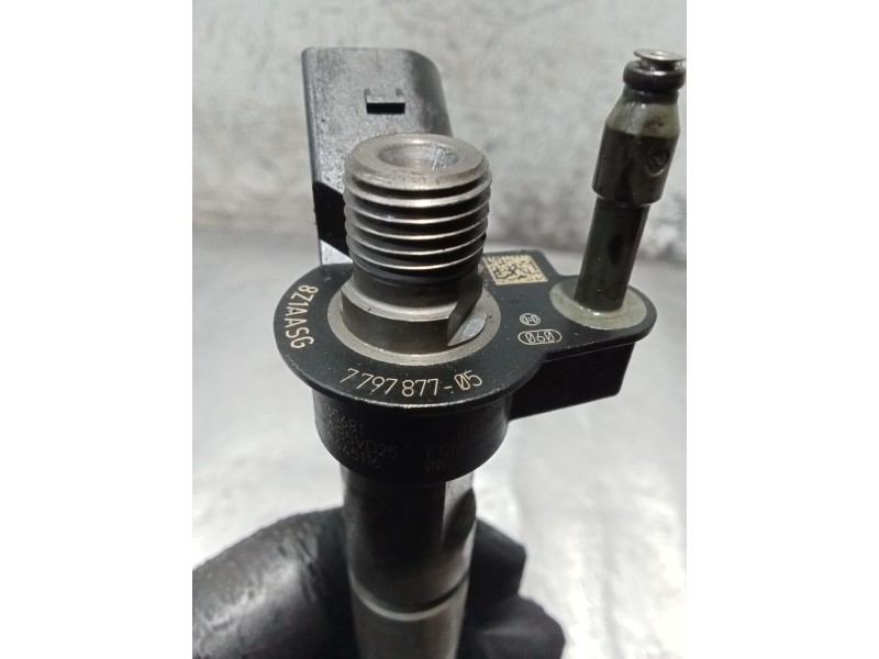 Recambio de inyector para bmw 5 (e60) 520 d referencia OEM IAM 779787705 0445116 BOSCH