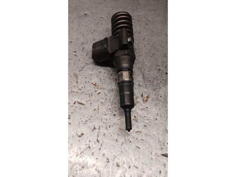 Recambio de inyector para seat leon (1p1) 2.0 tdi 16v referencia OEM IAM 03G130073G 0414720404 BOSCH 05
