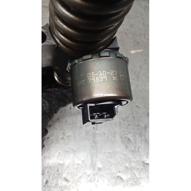 Recambio de inyector para seat leon (1p1) 2.0 tdi 16v referencia OEM IAM 03G130073G 0414720404 BOSCH 05