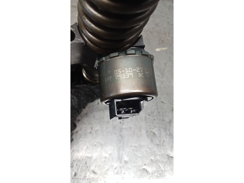 Recambio de inyector para seat leon (1p1) 2.0 tdi 16v referencia OEM IAM 03G130073G 0414720404 BOSCH 05