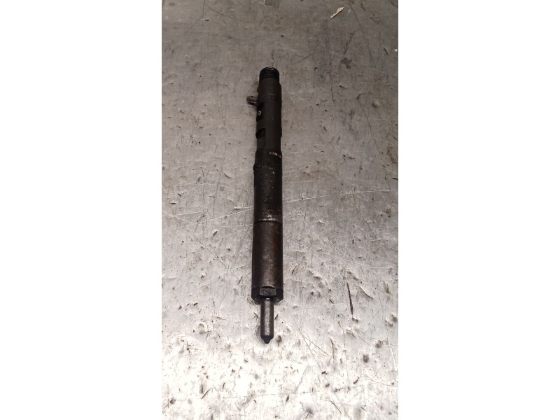 Recambio de inyector para kia carnival ii (gq) 2.9 crdi referencia OEM IAM 338004X500 EJBR02301Z DELPHI